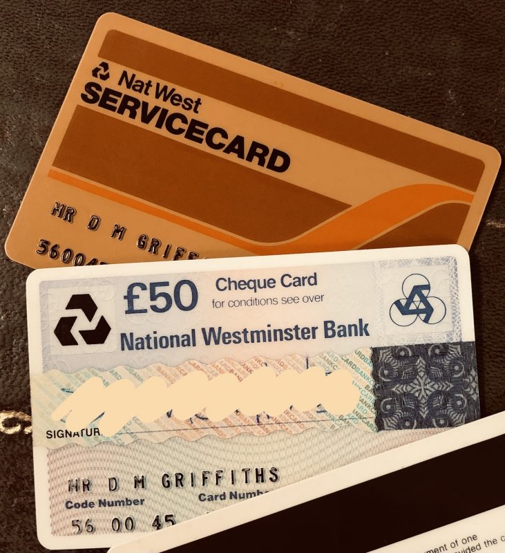 Servicecard and Cheque Guarentee card